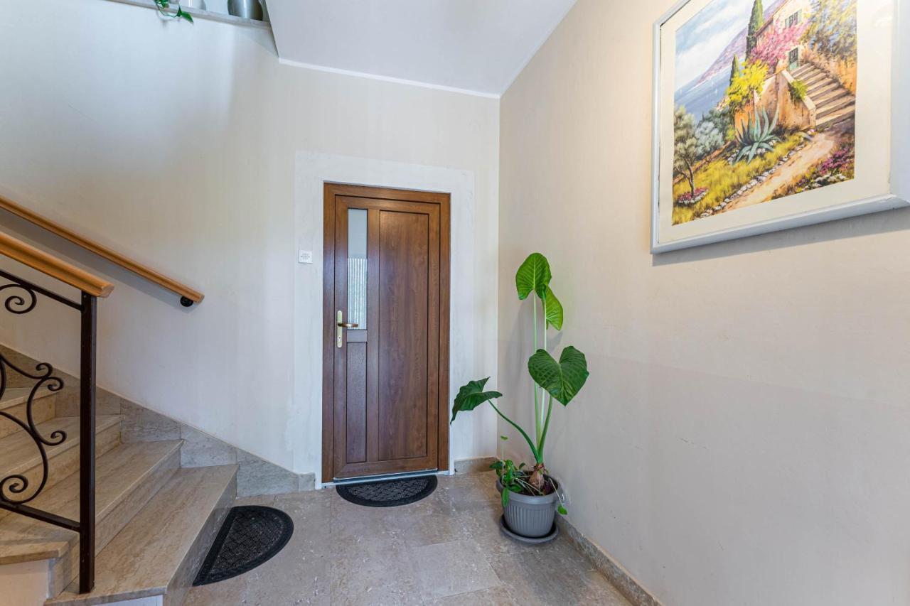 Apartman Ana Apartment Pula Ngoại thất bức ảnh